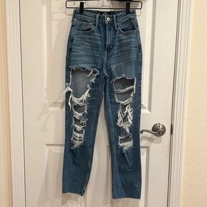 Hollister Ultra High-Rise Vintage Straight Jeans NEW!